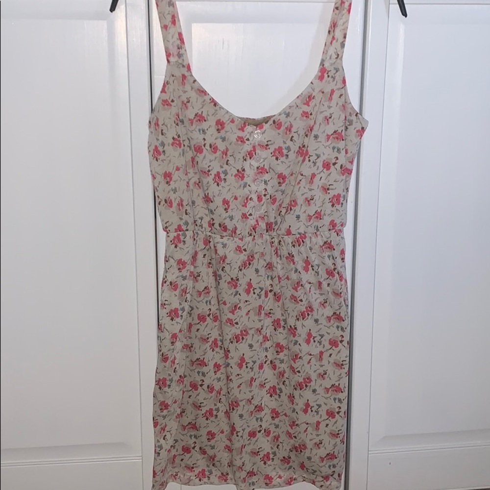 Thin strap v-neck dress with pockets